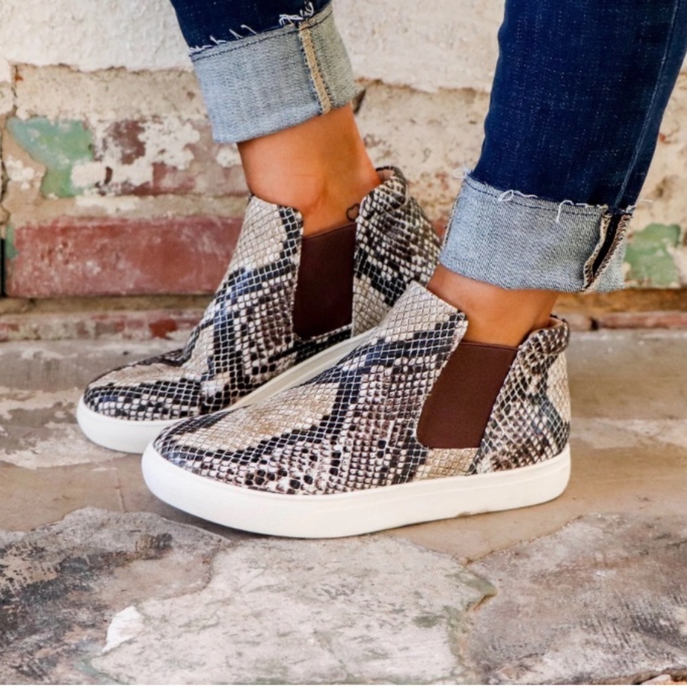 Coconuts by Matisse Harlan python snakeskin print… - image 1